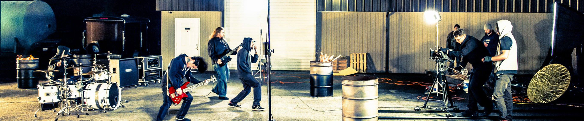Tetraknot on set